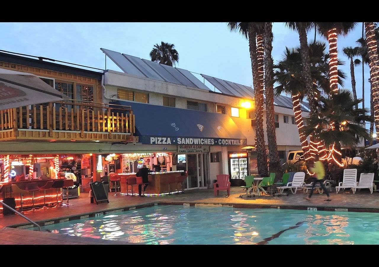 Crown Airport Hotel Inglewood Exterior photo
